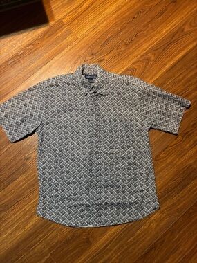 Men’s Short Sleeve Button-Down Shirt - Gray & Blue Geometric Print